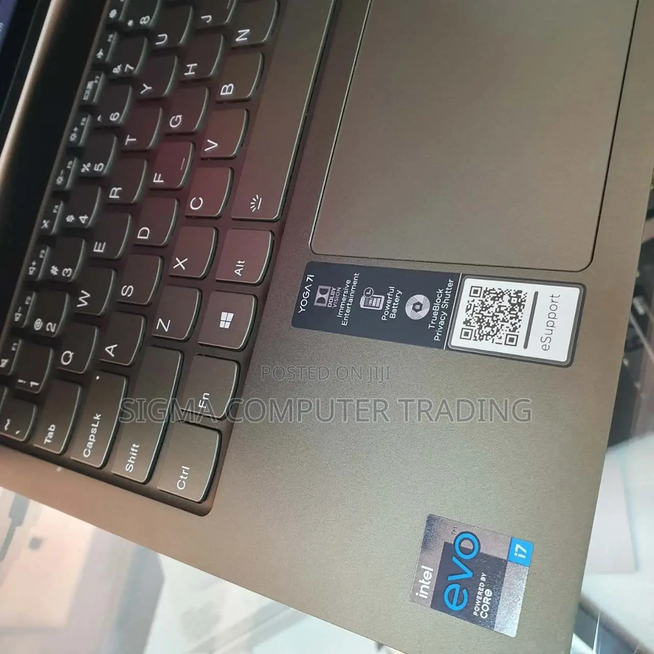 New Laptop Lenovo Yoga 700 12GB Intel Core I7 SSD 512GB