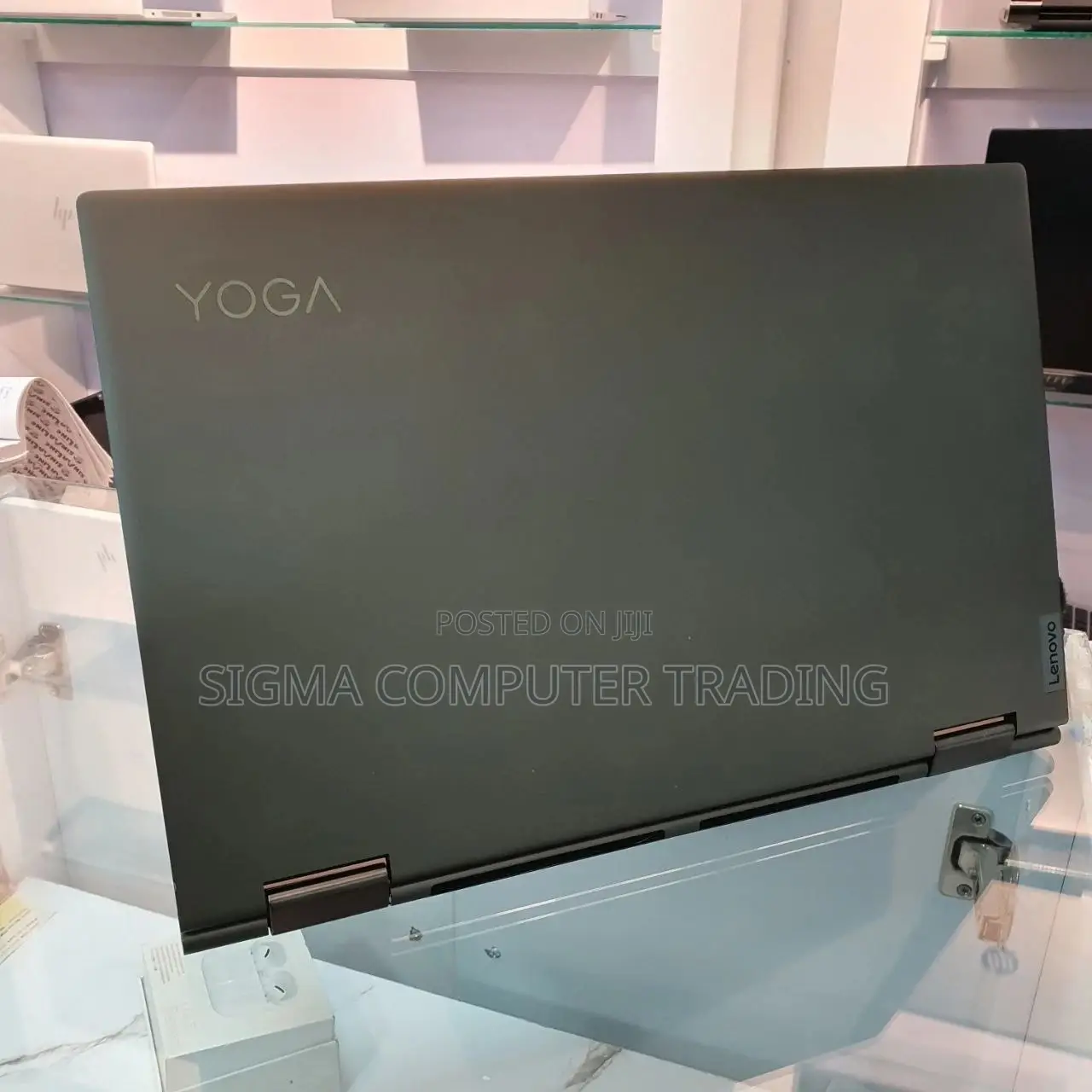 New Laptop Lenovo Yoga 700 12GB Intel Core I7 SSD 512GB