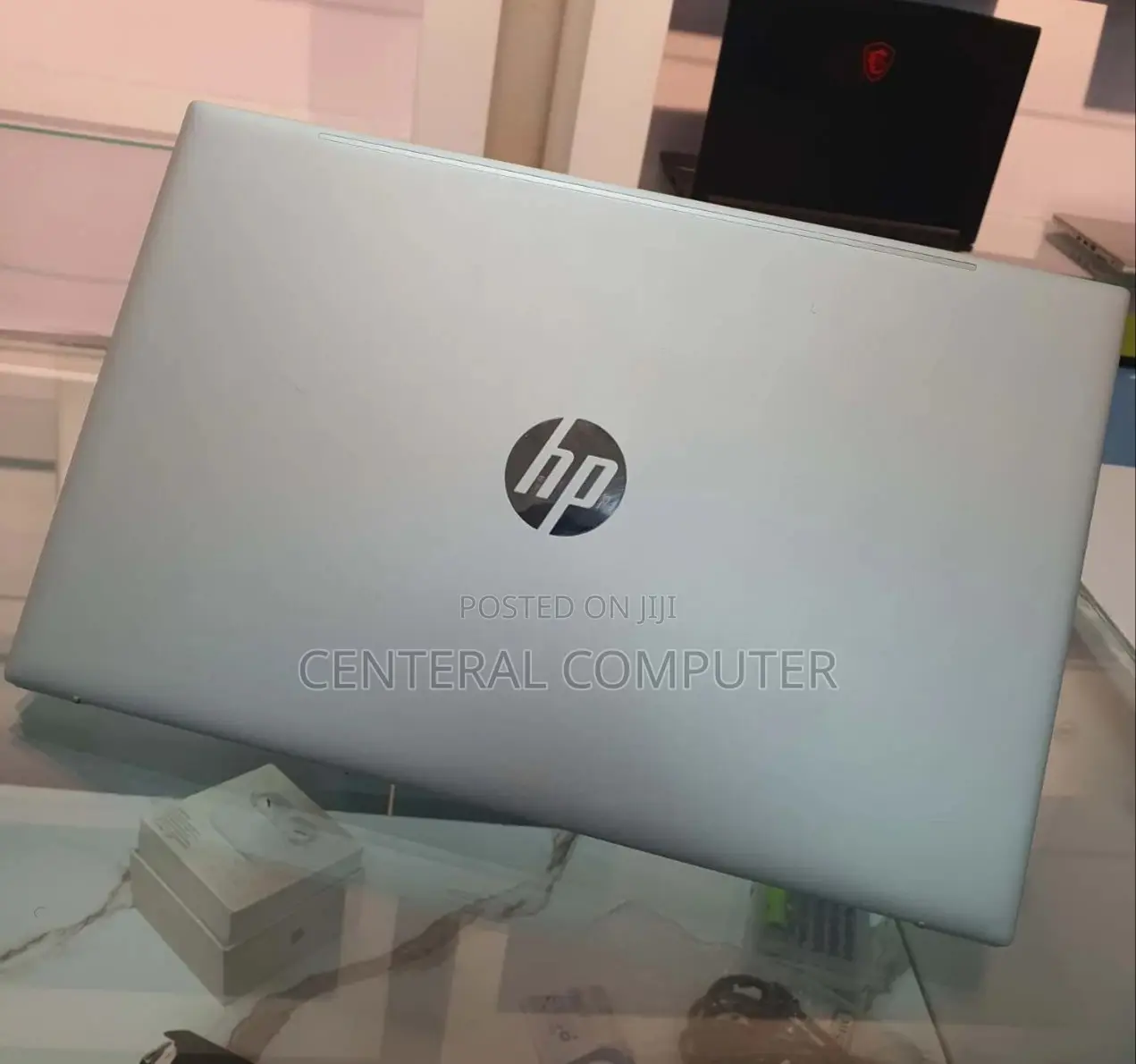 New Laptop HP Pavilion 11 8GB AMD Ryzen 5 SSD 512GB