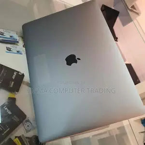 New Laptop Apple MacBook Pro 2017 16GB Intel Core I7 SSD 512GB