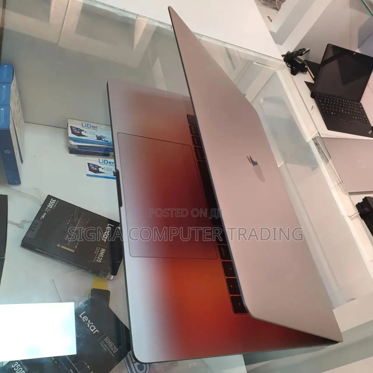 New Laptop Apple MacBook Pro 2017 16GB Intel Core I7 SSD 512GB