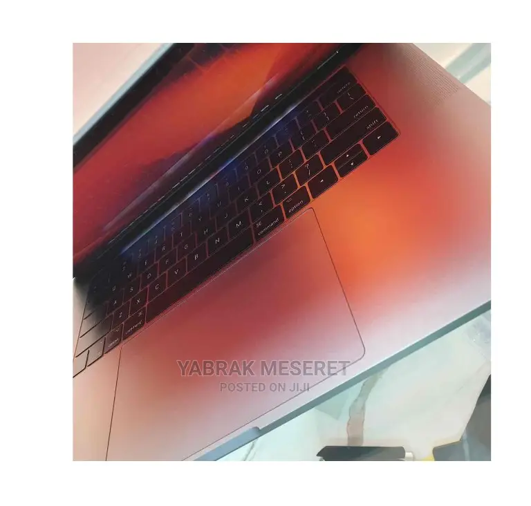 New Laptop Apple MacBook Pro 2017 16GB Intel Core I5 SSD 512GB
