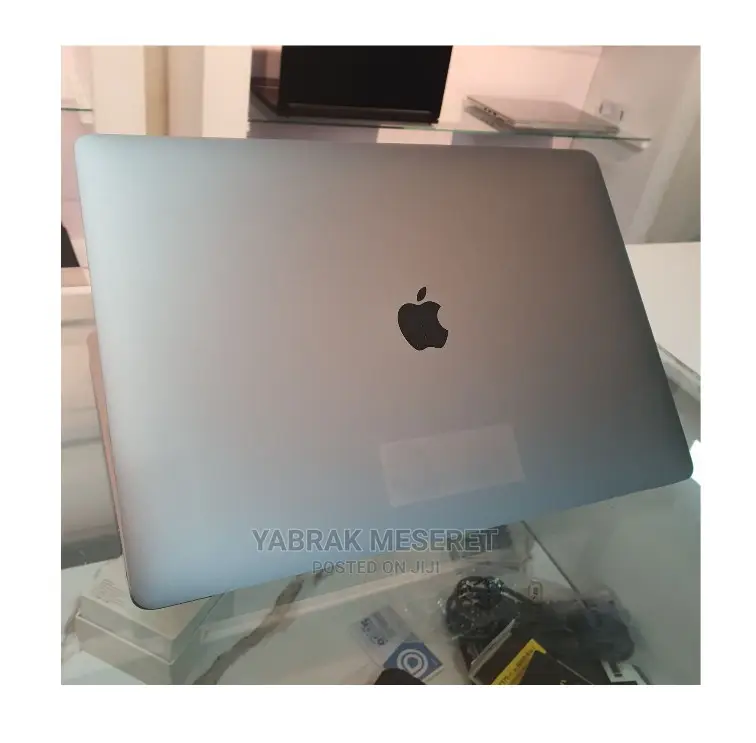 New Laptop Apple MacBook Pro 2017 16GB Intel Core I5 SSD 512GB