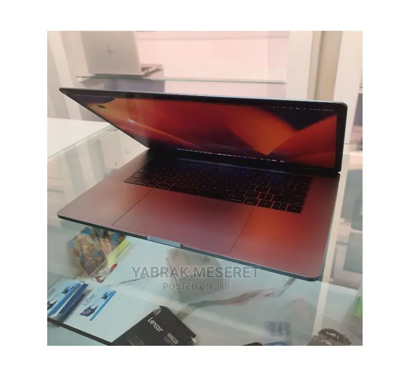 New Laptop Apple MacBook Pro 2017 16GB Intel Core I5 SSD 512GB