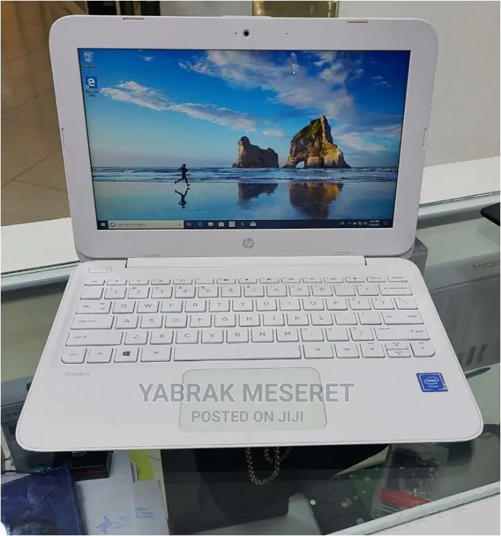 New Laptop HP Stream 11 4GB SSD 128GB