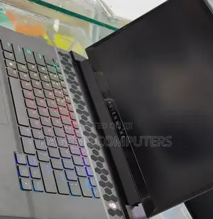 New Laptop Alienware M17x R2 32GB Intel Core I9 SSD 1T