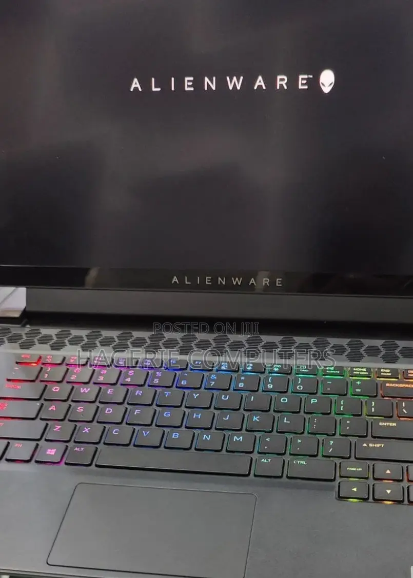New Laptop Alienware M17x R2 32GB Intel Core I9 SSD 1T