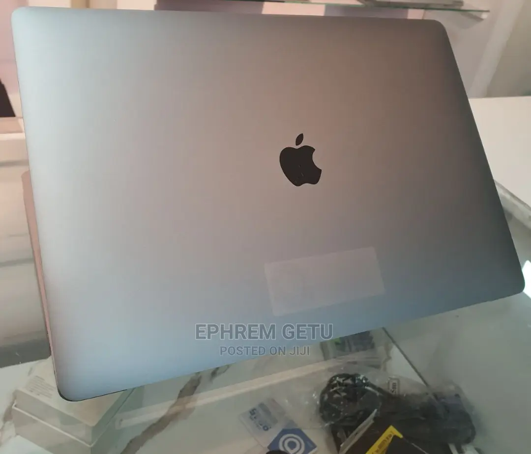 New Laptop Apple MacBook Pro 2017 16GB Intel Core I7 SSD 512GB