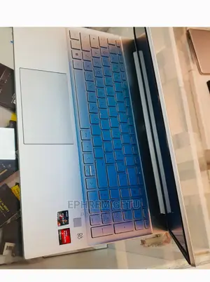 Photo - New Laptop HP Pavilion 15 8GB AMD Ryzen 5 SSD 512GB