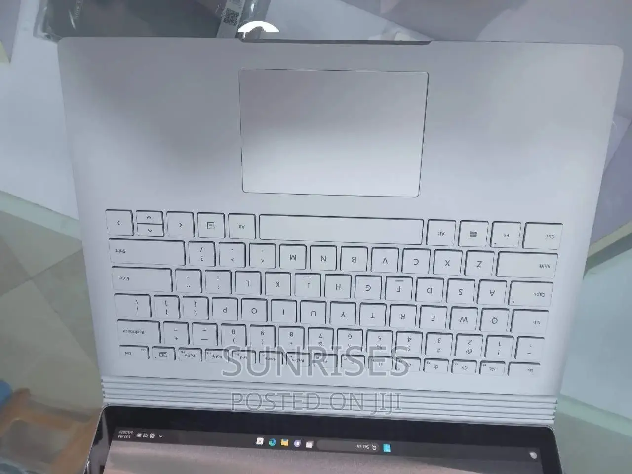 New Laptop Microsoft Surface Book 3 16GB Intel Core I7 SSD 256GB