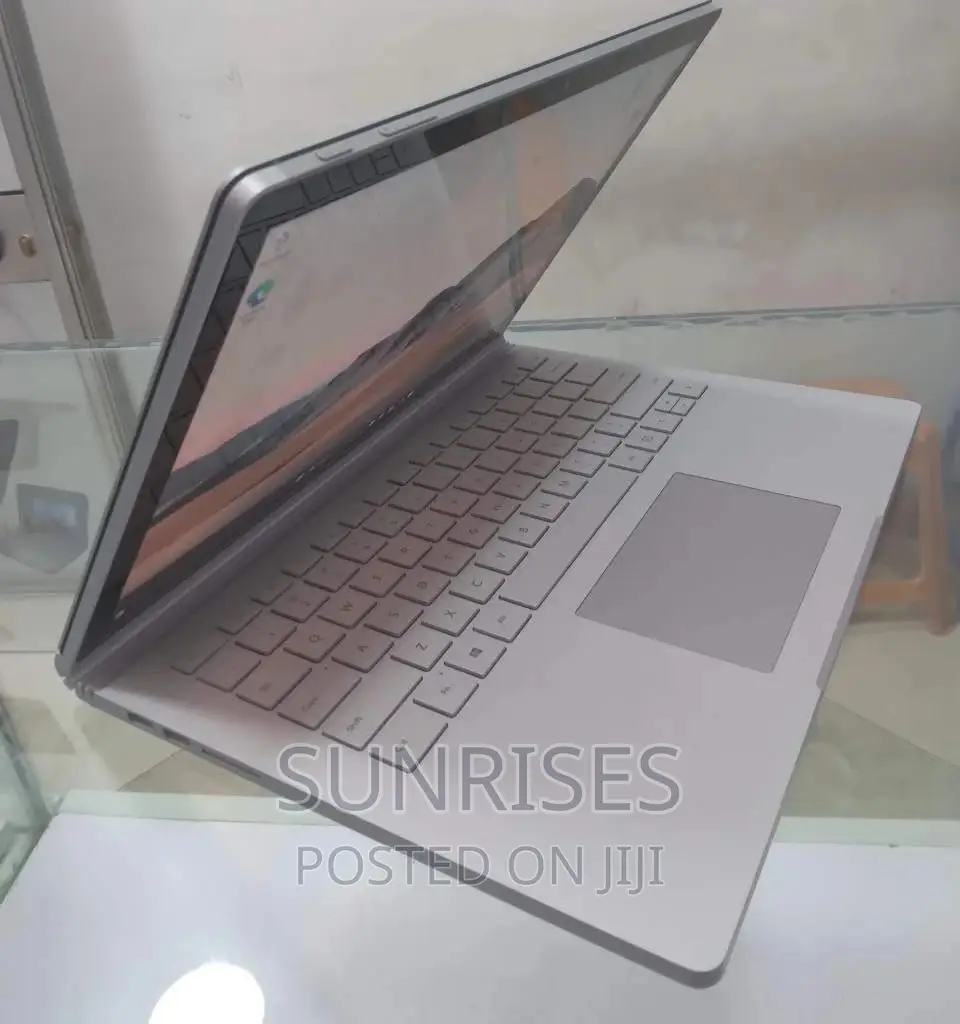 New Laptop Microsoft Surface Book 3 16GB Intel Core I7 SSD 256GB