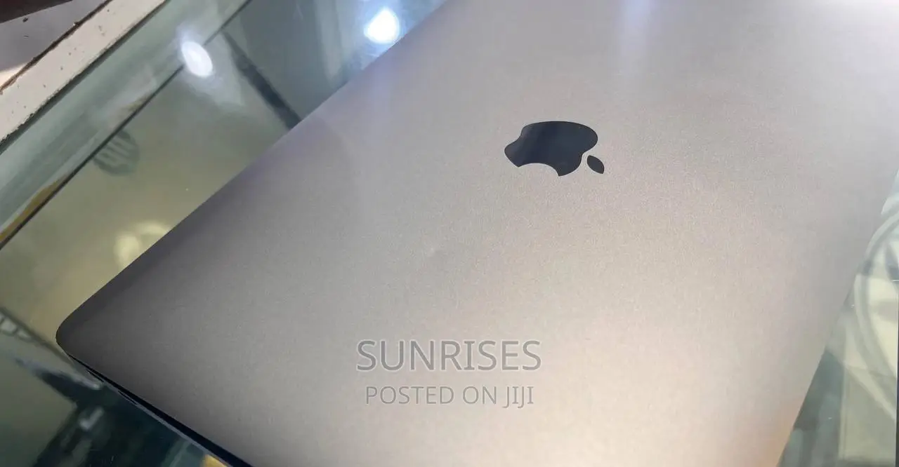 New Laptop Apple MacBook Air 2020 M1 8GB Apple M1 SSD 256GB