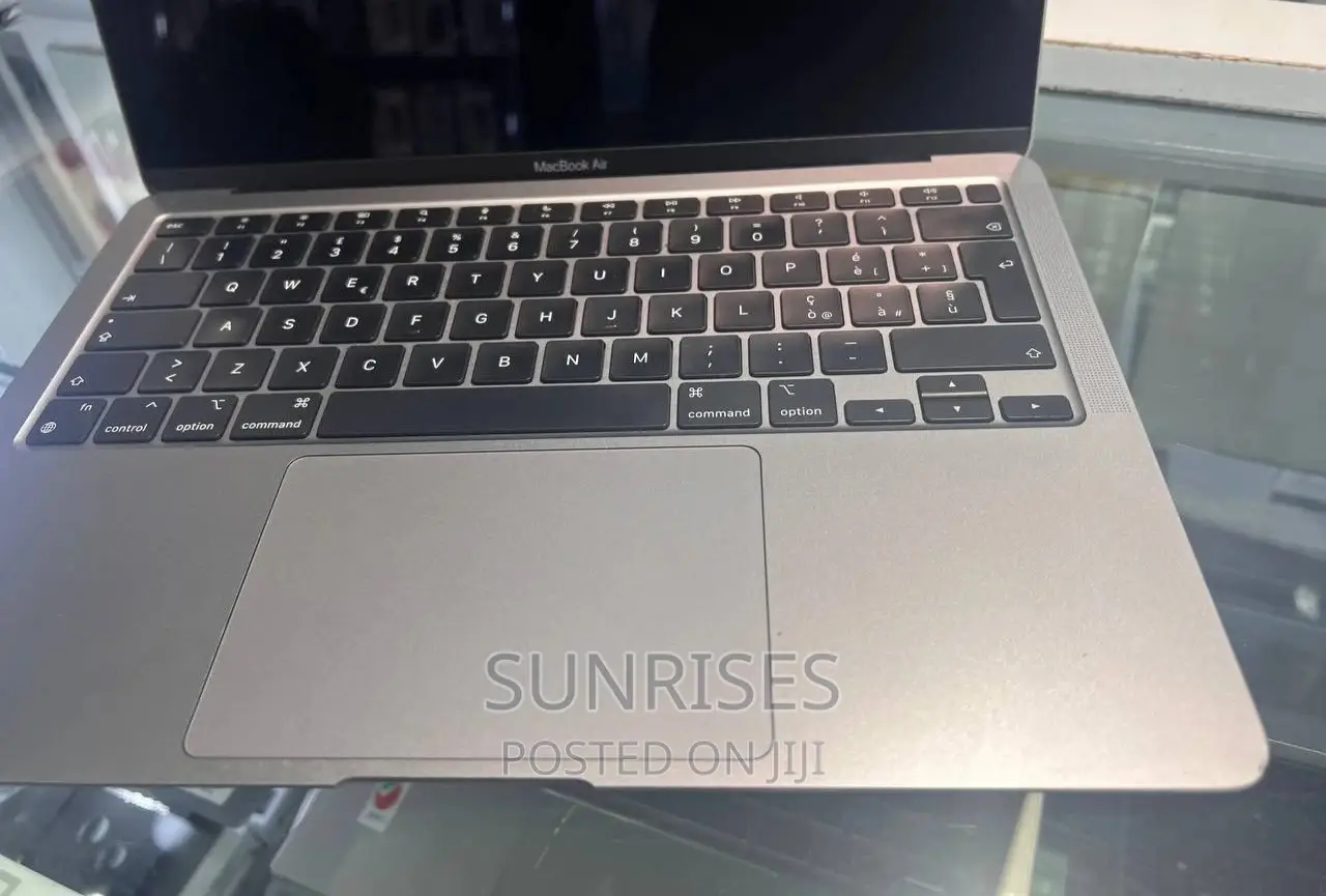 New Laptop Apple MacBook Air 2020 M1 8GB Apple M1 SSD 256GB
