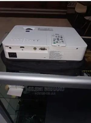 Photo - New Sony VPL-DX221 Projector