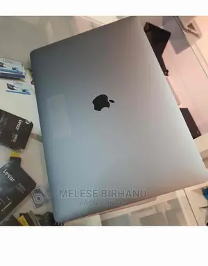 New Laptop Apple MacBook Pro 2017 16GB Intel Core I7 SSD 512GB