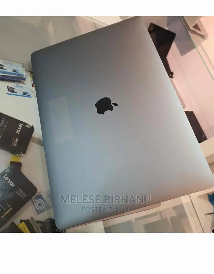 New Laptop Apple MacBook Pro 2017 16GB Intel Core I7 SSD 512GB