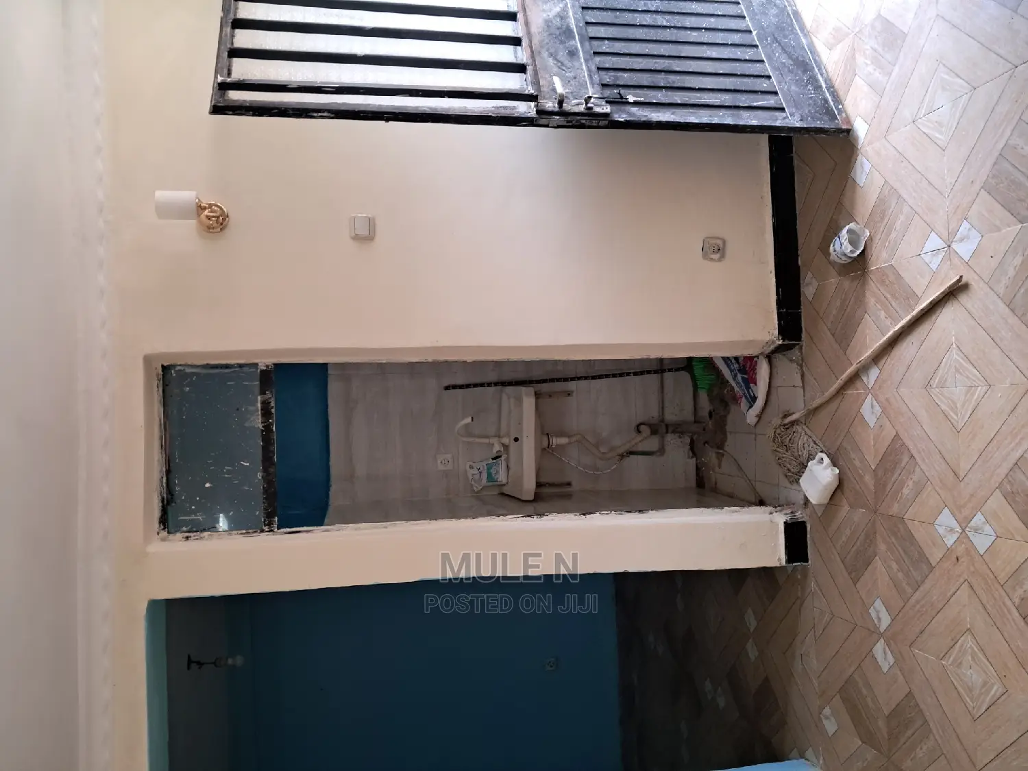 Furnished 1bdrm Condo in ኣባዶ ኮንደሚኒየም, Yeka for sale