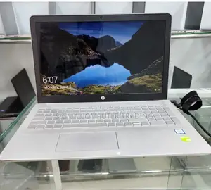 New Laptop HP Pavilion 15 8GB Intel Core I5 SSD 256GB