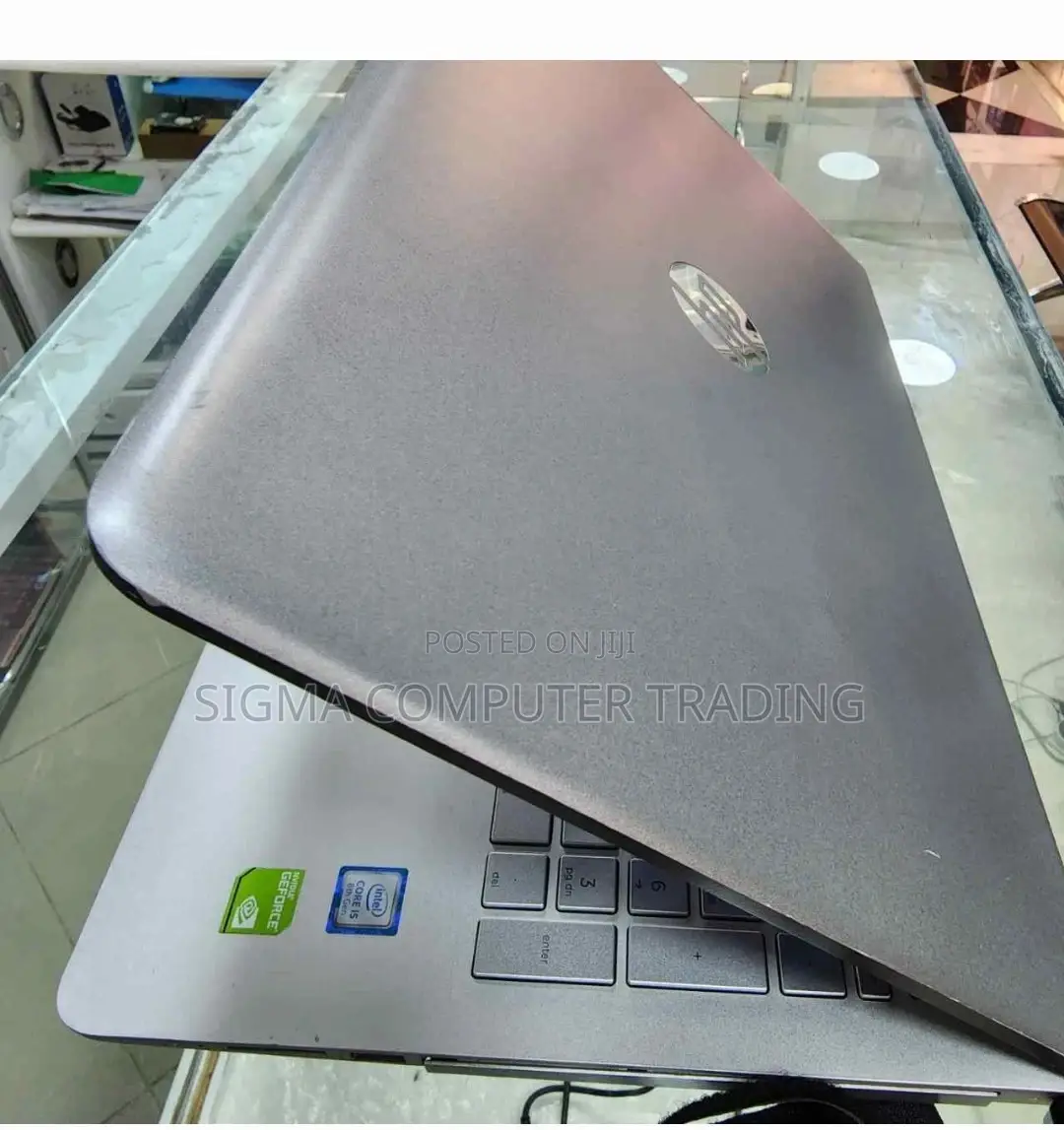 New Laptop HP Pavilion 15 8GB Intel Core I5 SSD 256GB