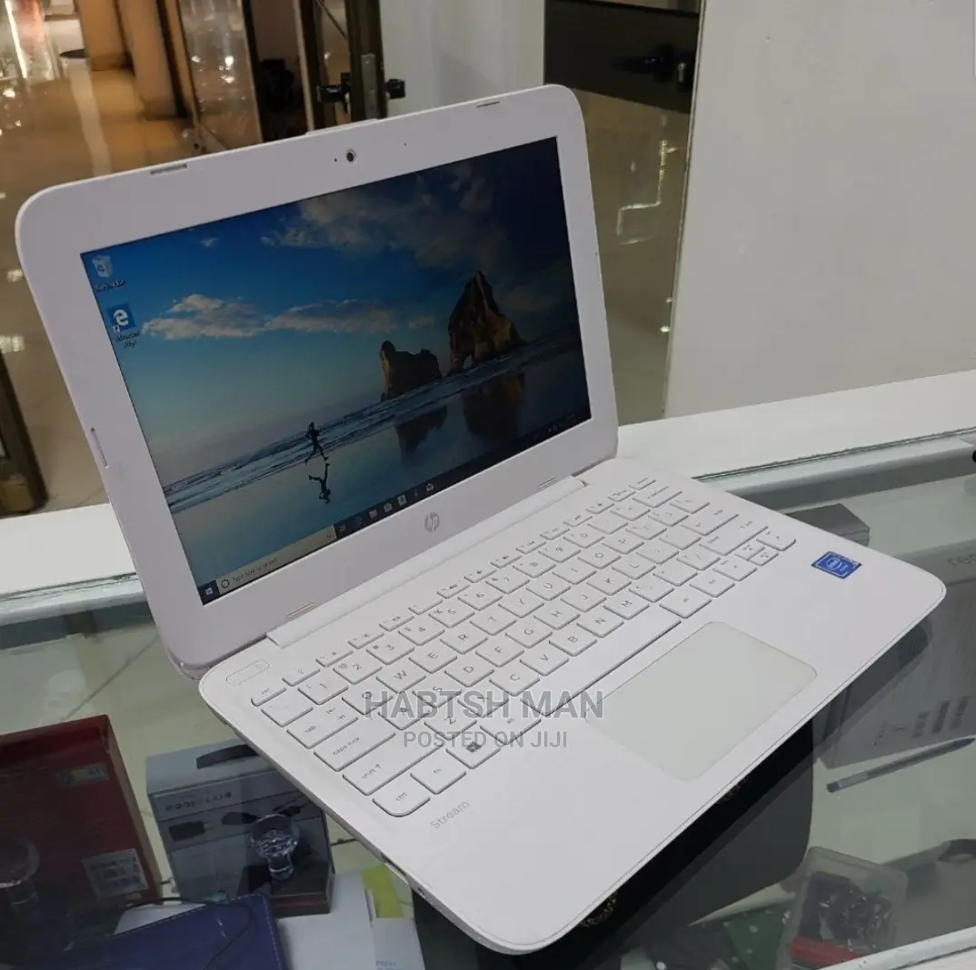 New Laptop HP 15-Da3007nia 4GB Intel Celeron SSD 72GB