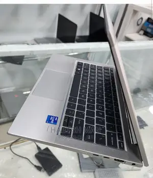 New Laptop HP EliteBook 830 16GB Intel Core I7 SSD 256GB