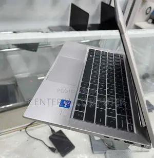 New Laptop HP EliteBook 830 16GB Intel Core I7 SSD 256GB