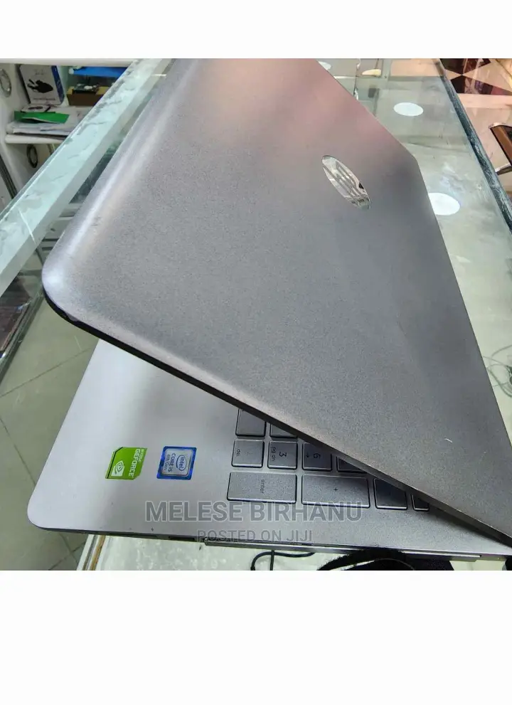 New Laptop HP Pavilion 15 12GB Intel Core i5 SSD 256GB