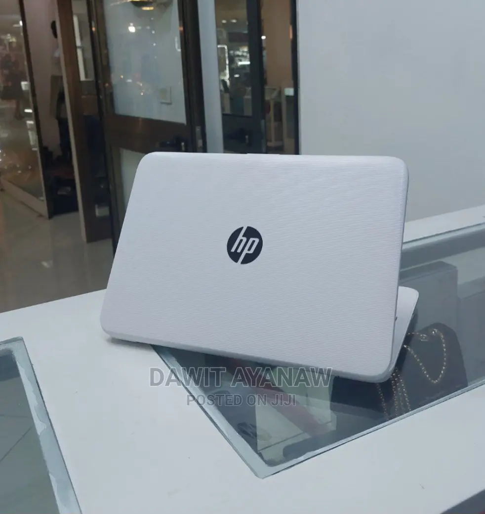 New Laptop HP Stream Notebook 4GB Intel Celeron SSD 1T