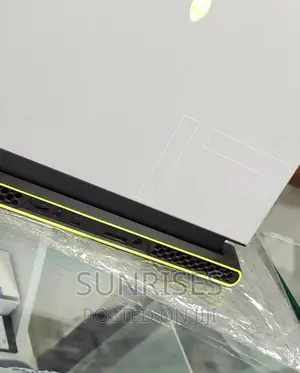 New Laptop Alienware M17x R2 32GB Intel Core I7 SSD 1.5T