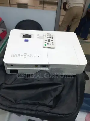 Photo - Sony VPL Dx 221 Projector