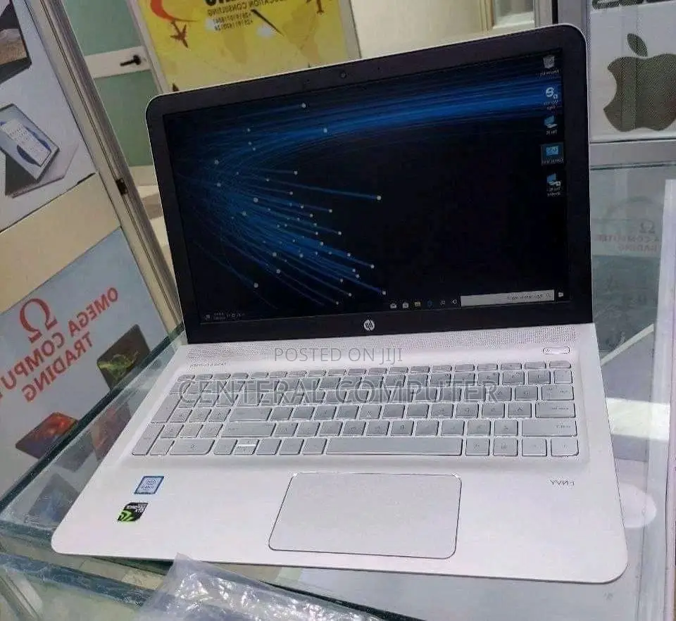 New Laptop 8GB Intel Core I5 HDD+SSD 128GB