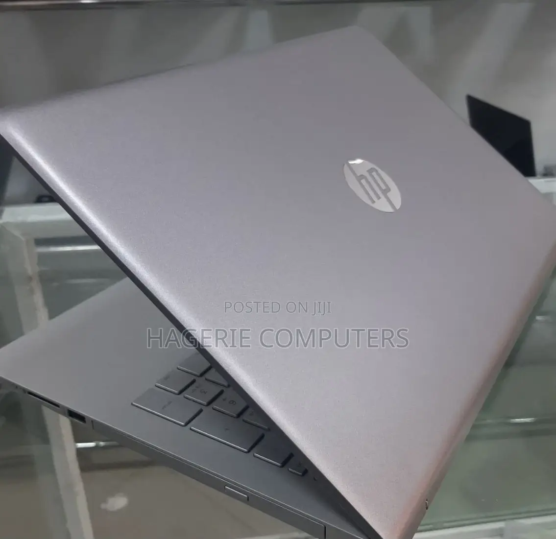 New Laptop HP Pavilion X2 10 12GB Intel Core I5 SSD 256GB