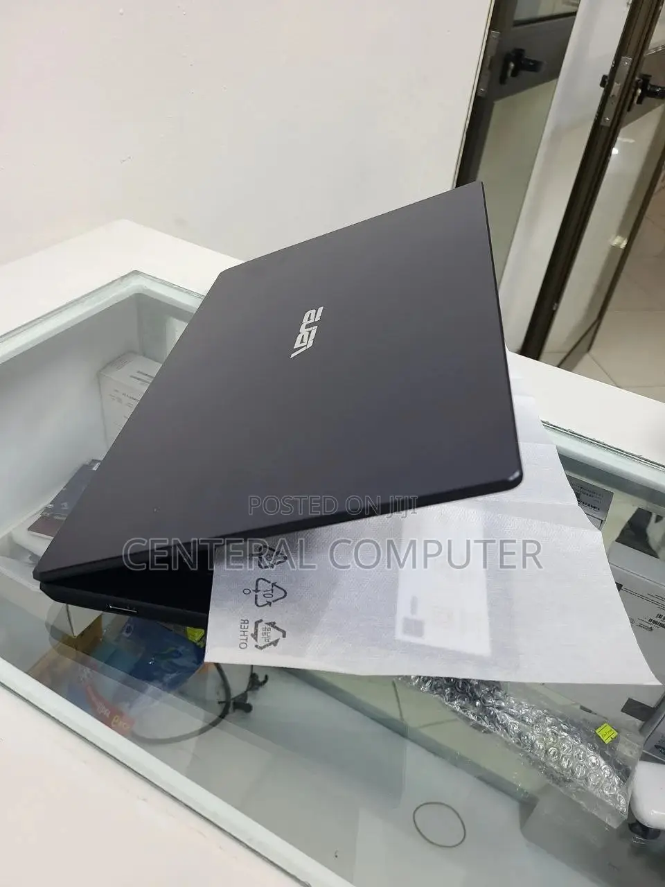 New Laptop Asus VivoBook E403NA 8GB Intel Pentium SSD 256GB