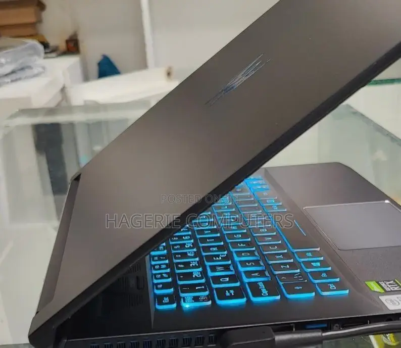 New Laptop Acer Predator Triton 700 16GB Intel Core I7 SSD 1T