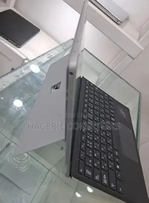 New Laptop Microsoft Surface Laptop 8GB Intel Core I5 SSD 128GB