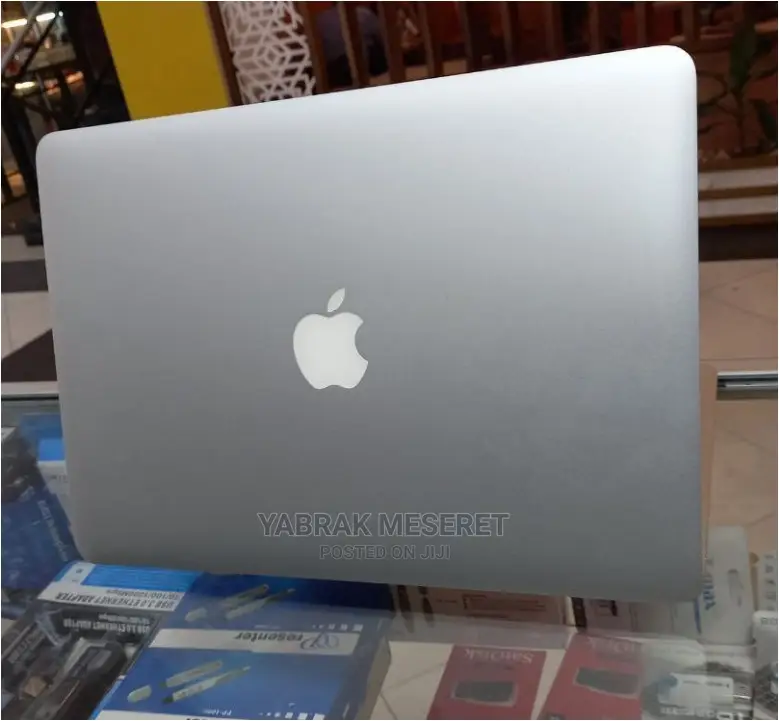 Laptop Apple MacBook Air 2014 8GB Intel Core I7 SSD 512GB