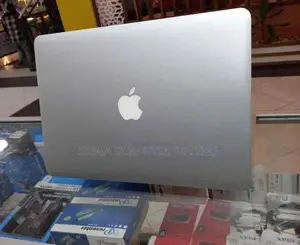 New Laptop Apple MacBook Air 2014 8GB Intel Core I7 SSD 512GB