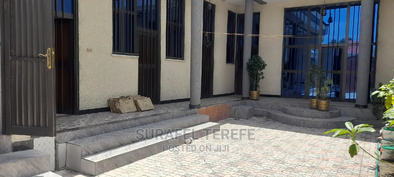 Furnished 5bdrm House in East Shewa for sale