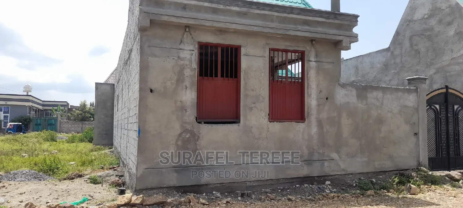 Furnished 5bdrm House in East Shewa for sale