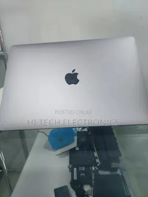 New Laptop Apple MacBook Air 2020 M1 8GB Intel Core I3 SSD 256GB