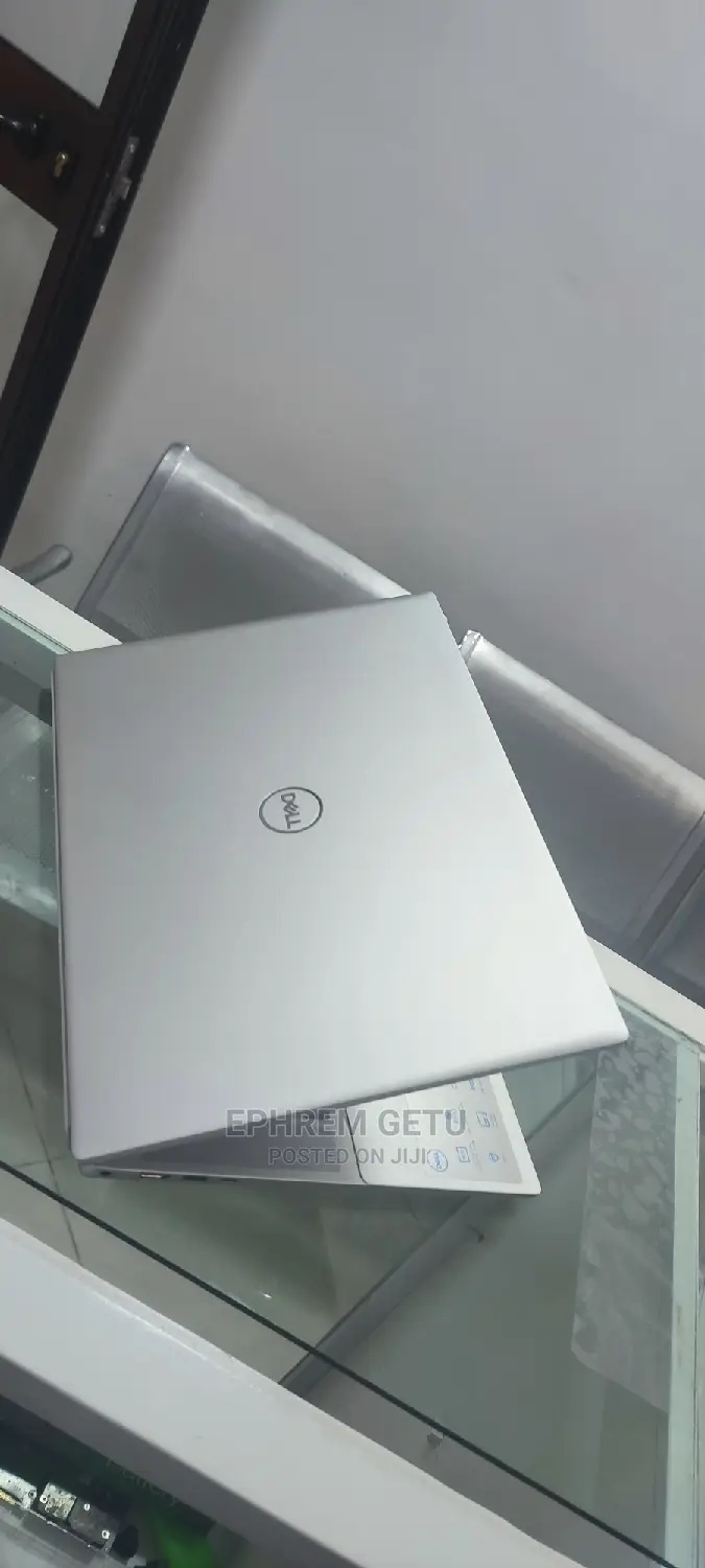 New Laptop Dell Inspiron 15 16GB Intel Core I7 SSD 1T