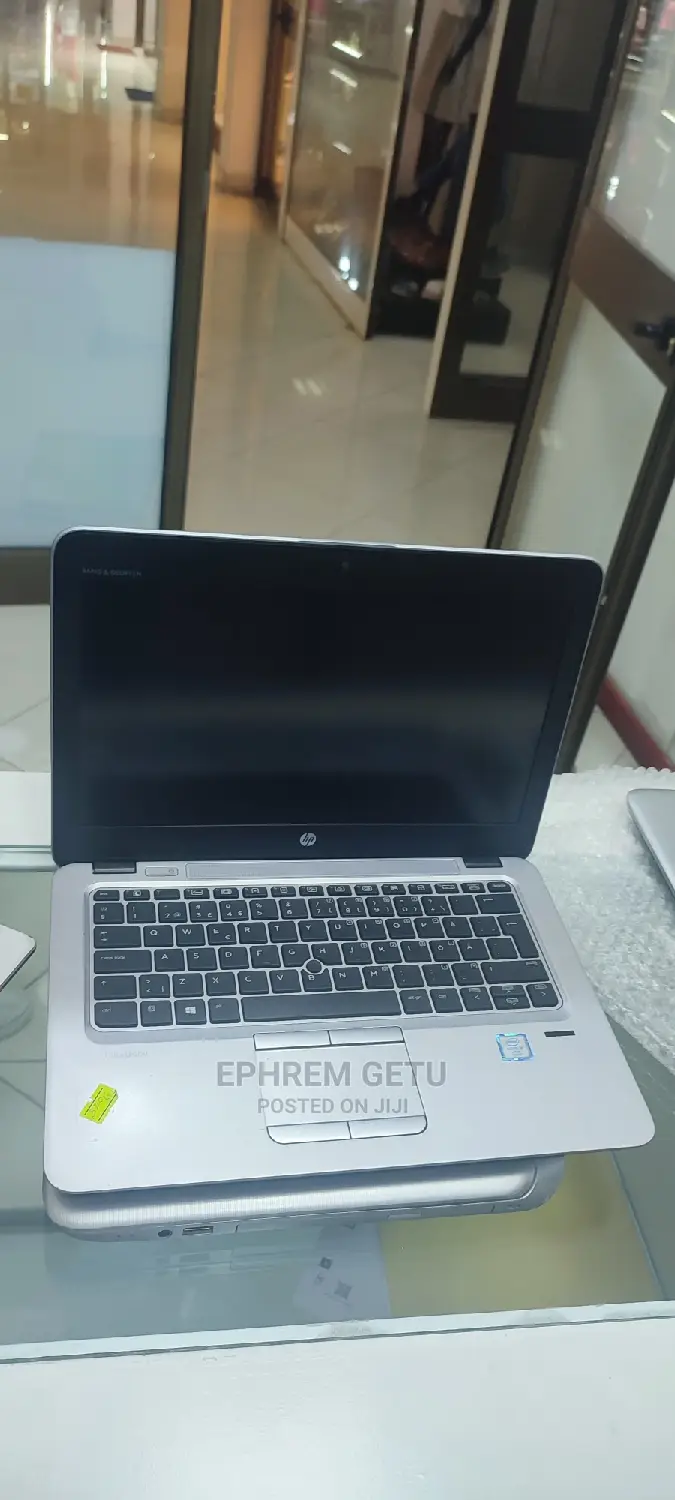 New Laptop HP EliteBook 820 G3 8GB Intel Core I5 HDD+SSD 1T