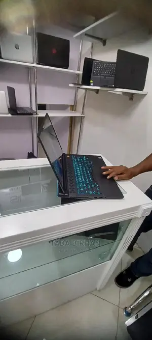 New Laptop Alienware M17x R2 16GB Intel Core I7 SSD 1T