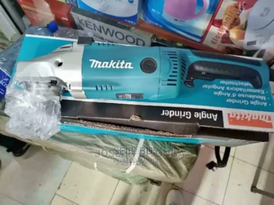 Makita Angel Grinder 2400w