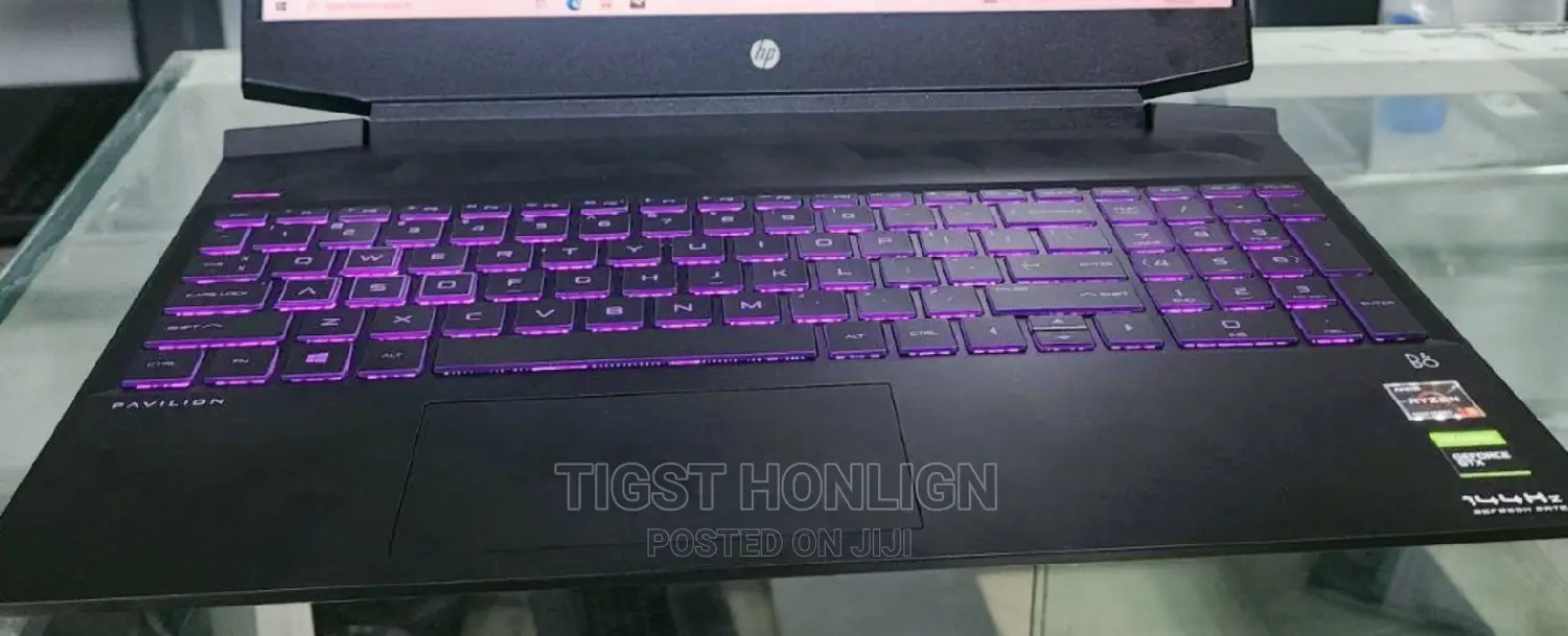 New Laptop HP Pavilion 15 8GB AMD Ryzen 5 SSD 512GB