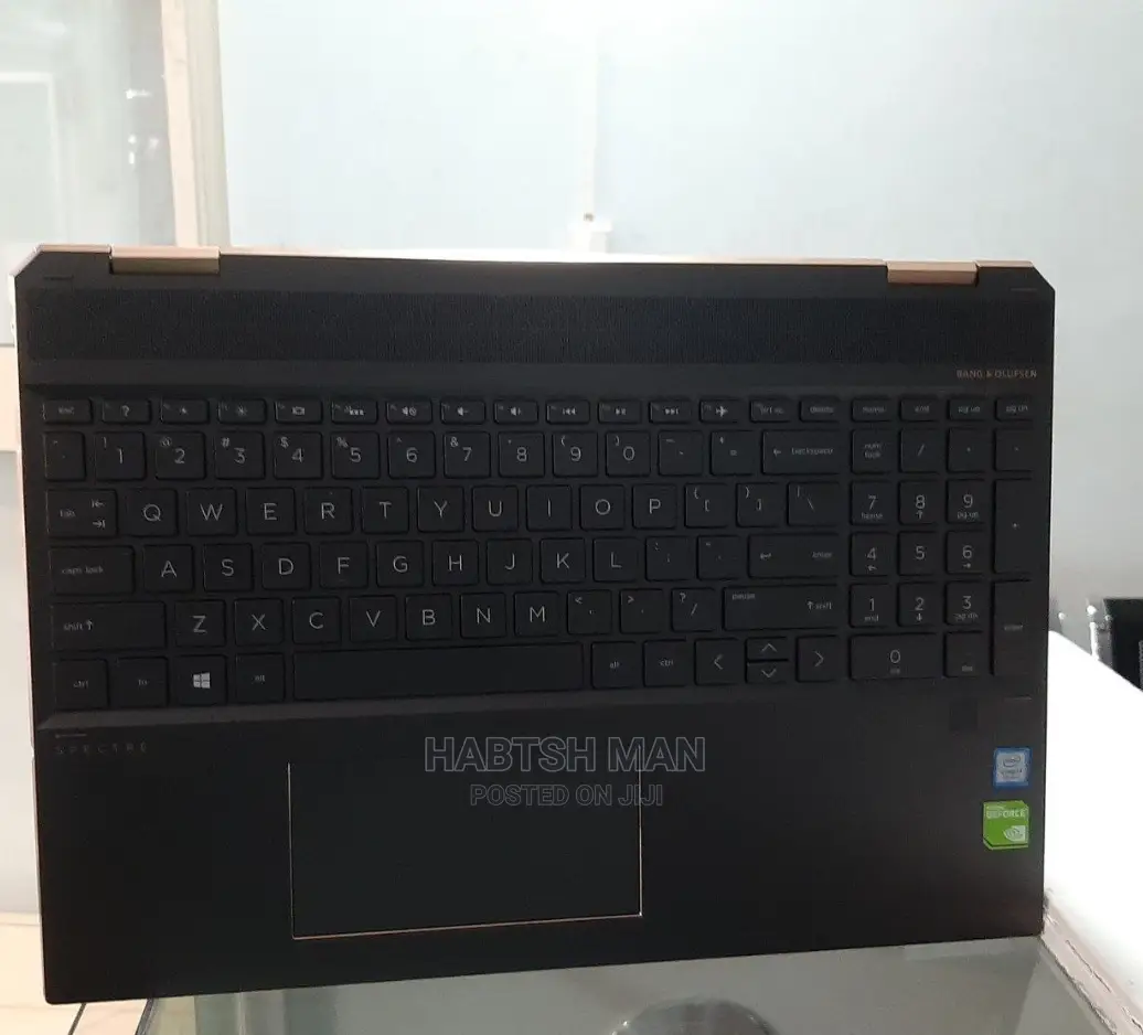 New Laptop HP Spectra 13 16GB Intel Core I7 SSD 512GB