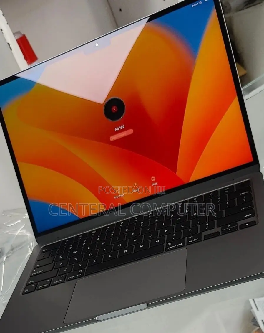 New Laptop Apple MacBook Air 2022 M2 8GB SSD 256GB