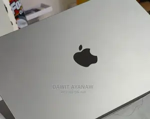 New Laptop Apple MacBook Air 2022 M2 8GB Apple M2 SSD 256GB