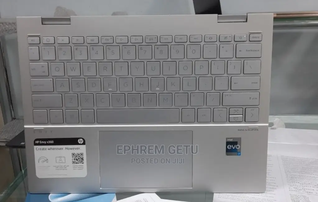 New Laptop HP Envy X360 8GB Intel Core I7 SSD 512GB