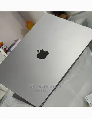 New Laptop Apple MacBook Air 2022 M2 8GB Apple M2 SSD 256GB